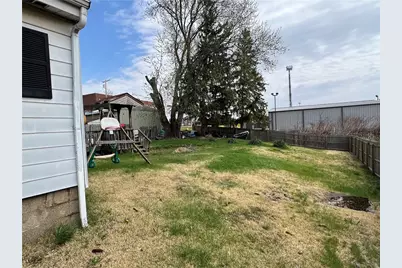 221 Clay Pike, North Huntingdon, PA 15642 - Photo 5