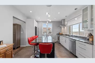 347 Bailey Ave, Pittsburgh, PA 15211 - Photo 9