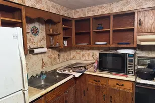 27 S California Dr, W Pike Run Twp, PA 15427 - Photo 9