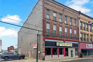 318 E Washington St, New Castle, PA 16101 - Photo 1