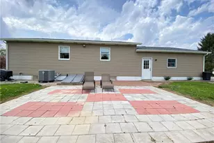 240 Hamburg Rd, Hempfield Township, PA 16125 - Photo 7