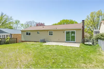 1004 McAllister Dr, Pittsburgh, PA 15068 - Photo 5