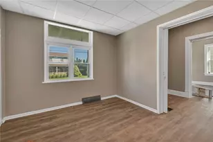 427 Jackson St, Rochester, PA 15074 - Photo 11