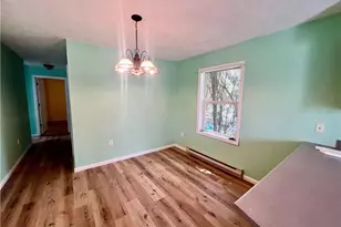 402 W Poplar St, Grove City Boro, PA 16127 - Photo 9