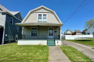 925 Rose Ave, New Castle, PA 16101 - Photo 1