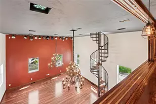 3302 Crestview Dr, North Versailles, PA 15137 - Photo 9