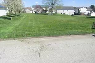 1303 Brierwood Dr, Somerset Boro, PA 15501 - Photo 1