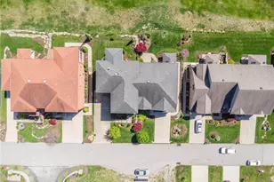 1043 Blackthorne Dr, Penn Twp, PA 15644 - Photo 41