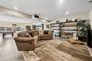 1043 Blackthorne Dr, Penn Twp, PA 15644 - Photo 11