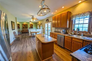 91 Green Manor Dr, Summit Township, PA 16002 - Photo 7