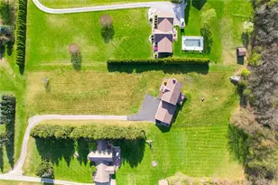 91 Green Manor Dr, Summit Township, PA 16002 - Photo 3