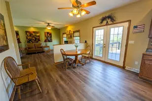 91 Green Manor Dr, Summit Township, PA 16002 - Photo 9