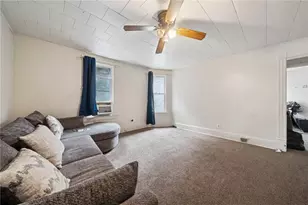 425 Agatha, Pitcairn, PA 15140 - Photo 5