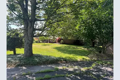 105 Lawrence Ave, Twp of But NW, PA 16001 - Photo 3