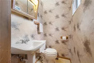 601 Dressel Rd, Pittsburgh, PA 15101 - Photo 13