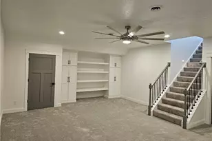 801 Wimbledon Dr, Mount Pleasant Township, PA 15666 - Photo 15