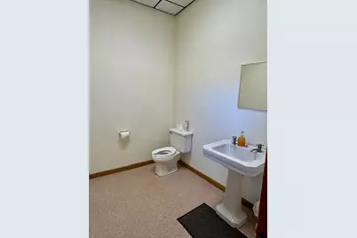 424 Old Route 19, Scott Township, PA 16101 - Photo 13