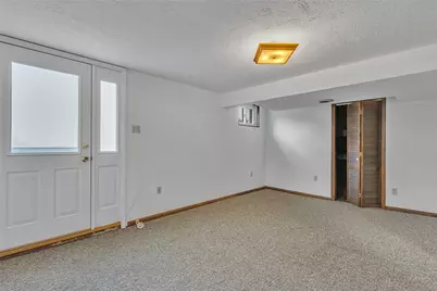 1040 Catherine Dr, Conway, PA 15027 - Photo 29