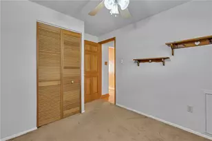 1040 Catherine Dr, Conway, PA 15027 - Photo 19