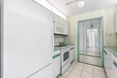 5600 Munhall Rd #606, Pittsburgh, PA 15217 - Photo 15