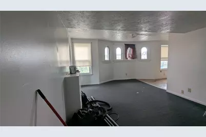 315 Lowell St, Pittsburgh, PA 15206 - Photo 17