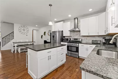 239 Albert St, Pittsburgh, PA 15211 - Photo 9