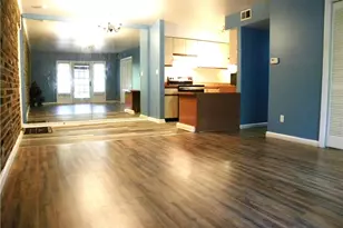 1080 Chatham Park Dr, Scott Township, PA 15216 - Photo 3