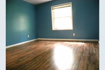 1080 Chatham Park Dr #F, Scott Township, PA 15216 - Photo 9