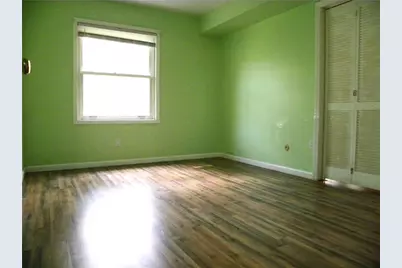 1080 Chatham Park Dr #F, Scott Township, PA 15216 - Photo 7