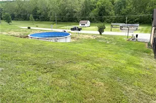 512 Leckrone-Highhouse Rd, McClellandtown, PA 15458 - Photo 9