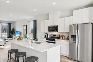 181 Sweetwater Dr, Moon/Crescent Twp, PA 15108 - Photo 5