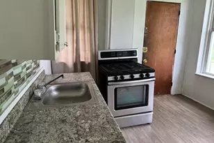 3012 Vancroft St, Schenley Heights, PA 15219 - Photo 3