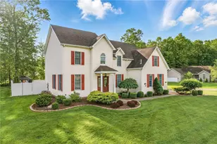 1523 Lori Ln, Hermitage, PA 16148 - Photo 1