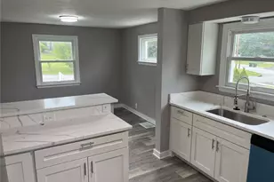 3309 Woodvue Dr, Pittsburgh, PA 15227 - Photo 7