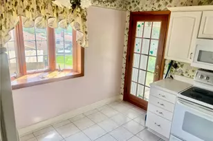 535 Glen Shannon Dr, Pittsburgh, PA 15234 - Photo 7