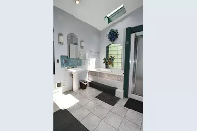 108 Locust St, Pittsburgh, PA 15210 - Photo 17