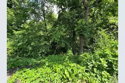 2000 Ridge Ave, West Mifflin, PA 15122 - Photo 5