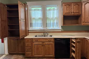 216 Center St, Slippery Rock, PA 16057 - Photo 7