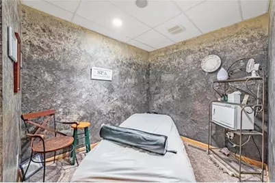 2750 Golden Mile Hwy, Pittsburgh, PA 15239 - Photo 9