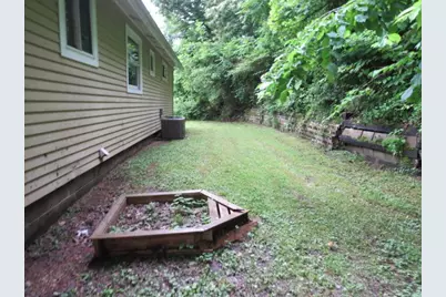 21 Daisytown Rd, W Pike Run Twp, PA 15427 - Photo 29