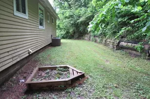 21 Daisytown Rd, W Pike Run Twp, PA 15427 - Photo 29