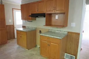 21 Daisytown Rd, W Pike Run Twp, PA 15427 - Photo 5