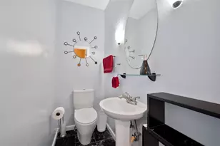 2323 Tilbury Ave, Pittsburgh, PA 15217 - Photo 15