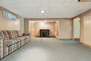 407 E Fairfield Ave, Neshannock Township, PA 16105 - Photo 9