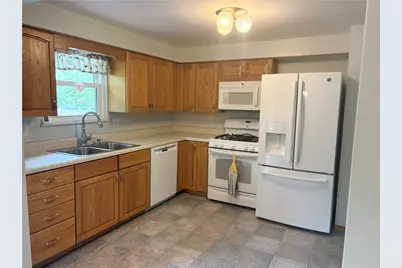 199 Lyon Ln, Lancaster Township, PA 16037 - Photo 11