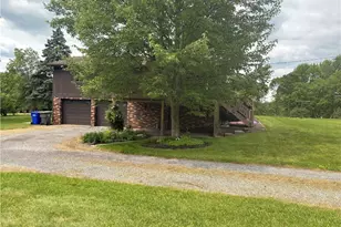 199 Lyon Ln, Lancaster Township, PA 16037 - Photo 5