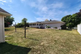 1013 Charles Dr, Union Township, PA 16101 - Photo 5