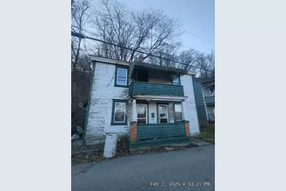 1125 Stowe Ave, McKees Rocks, PA 15136 - Photo 1