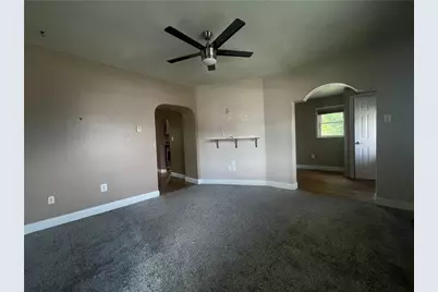 223 Division Ave, Ellwood City, PA 16117 - Photo 7