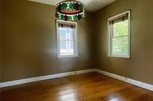 223 Division Ave, Ellwood City, PA 16117 - Photo 9